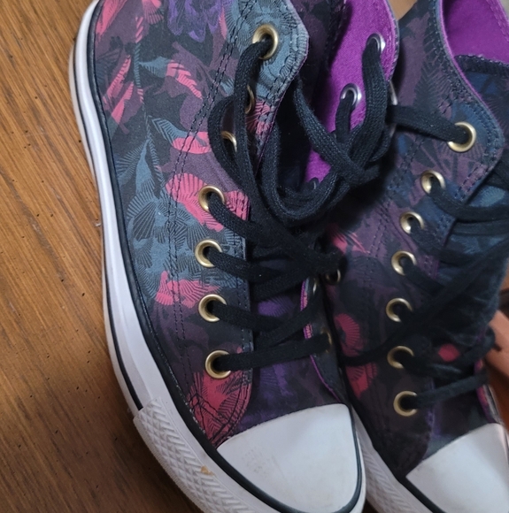 Converse - Picture 2 of 6